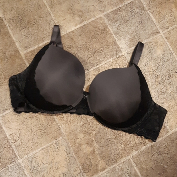 torrid Other - Torrid women's size 48 D lacey bra